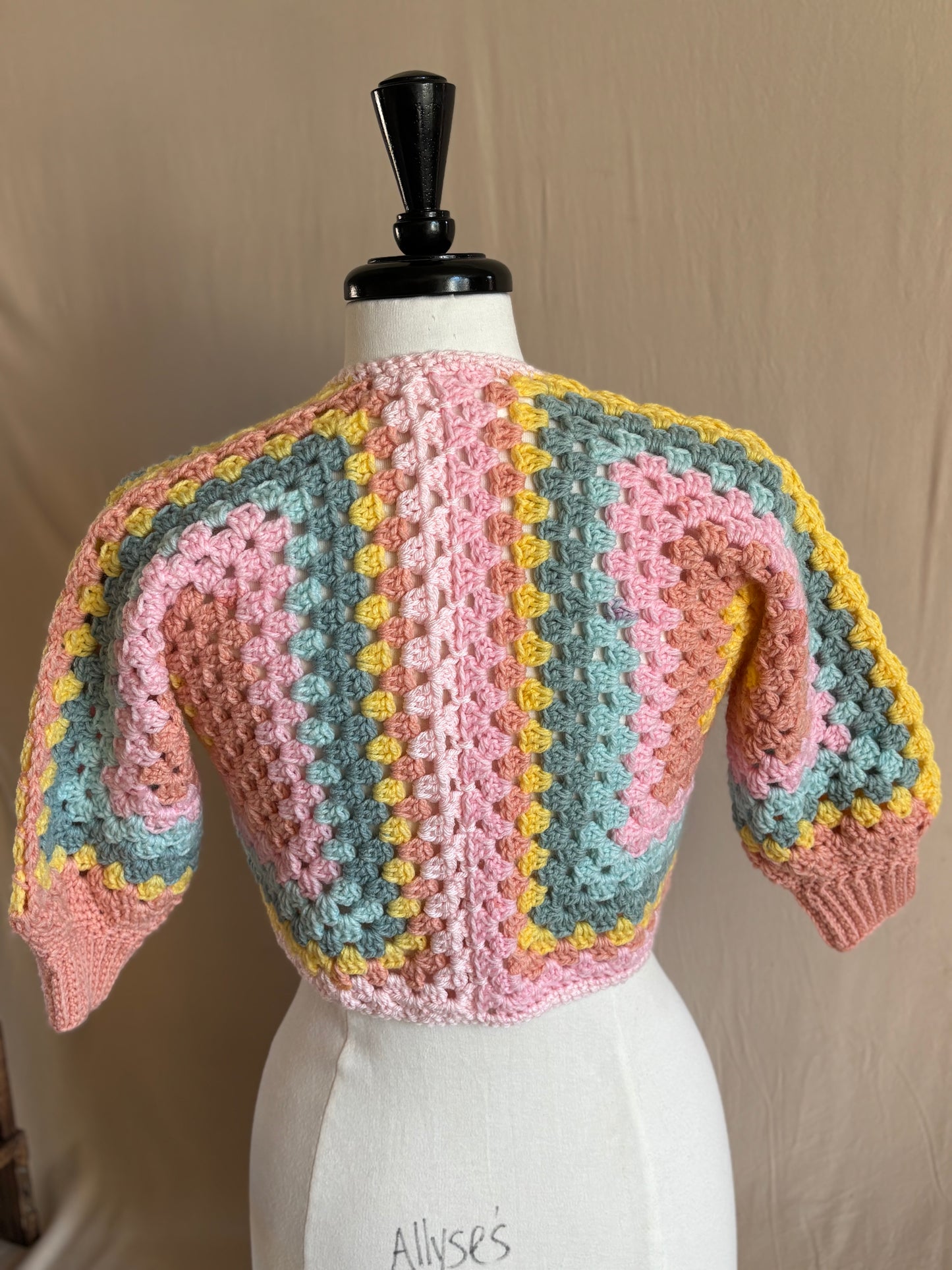 πΈ Pastel Dreams Granny Square Cardigan (X-Size Small)