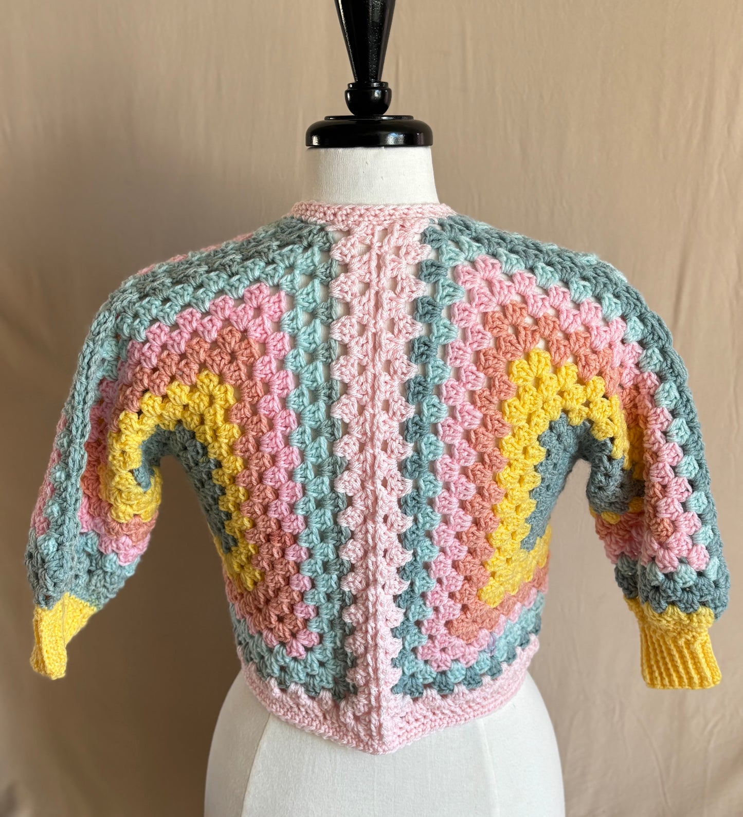 πΈ Pastel Dreams Granny Square Cardigan (X-Size Small)