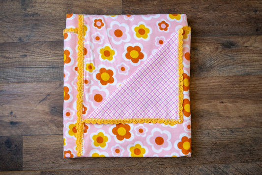 Daisy Dreams Blanket & Burp Cloth Set 🌼💖✨