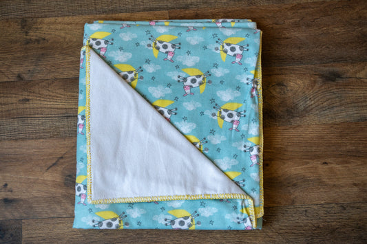 Dreamy Cows Baby Blanket 🐄☁️💛